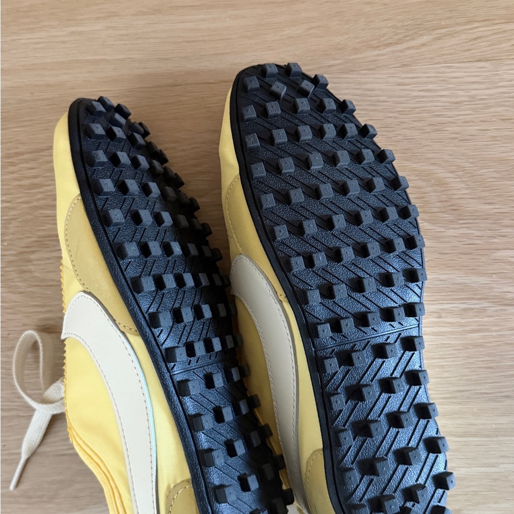 Nike Yellow and White Low-Profile Trainer - Picture 3 of 3